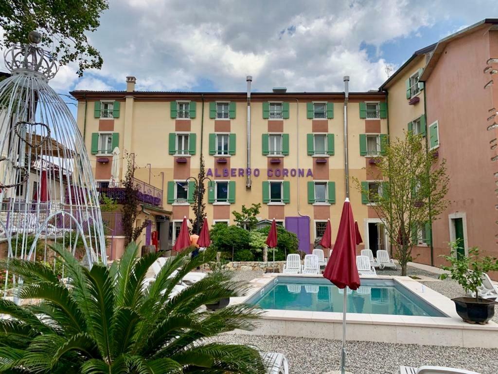 Hotel Corona Spiazzi Di Caprino Exterior photo